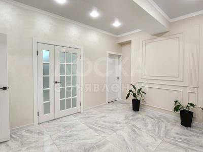 Продаю 3-комнатную квартиру, 95кв. м., этаж - 9/13, Исанова/Токтогула.