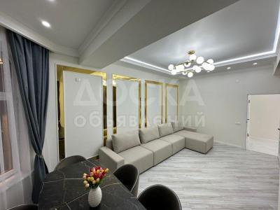 Продаю 2-комнатную квартиру, 73кв. м., этаж - 9/11, Асанбай мкр .