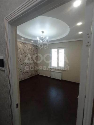 Продаю 2-комнатную квартиру, 63кв. м., этаж - 9/9, 6 мкр.