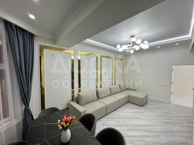 Продаю 2-комнатную квартиру, 73кв. м., этаж - 9/10, ЖК Итальянский квартал.