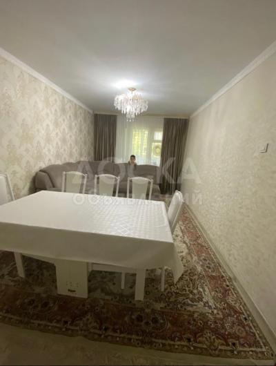 Продаю 3-комнатную квартиру, 58кв. м., этаж - 2/4, 7 мкр.