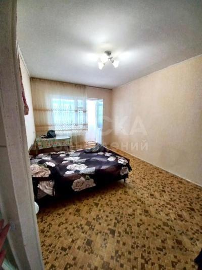 Продаю 1-комнатную квартиру, 38кв. м., этаж - 8/9, 6 мкр.