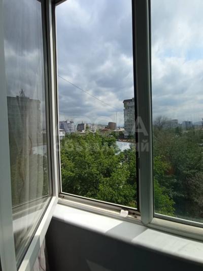 Продаю 1-комнатную квартиру, 32кв. м., этаж - 5/5, Моссовет.