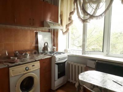 Продаю 2-комнатную квартиру, 55кв. м., этаж - 4/5, Боконбаева.