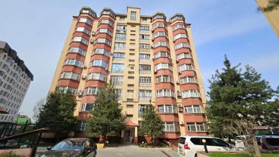 Продаю 5-комнатную квартиру, 350кв. м., этаж - 9/10, Чингиза Айтматова - Магистраль.