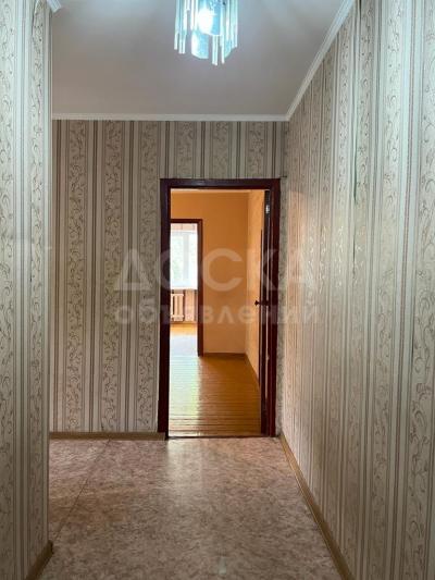 Продаю 3-комнатную квартиру, 51кв. м., этаж - 2/4, Политех.