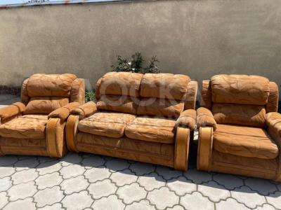 Срочно продаю большой диван 0500 14 06 14