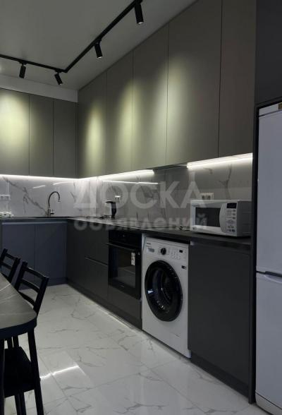 Продаю 1-комнатную квартиру, 50кв. м., этаж - 3/10, Киргизия 1 .