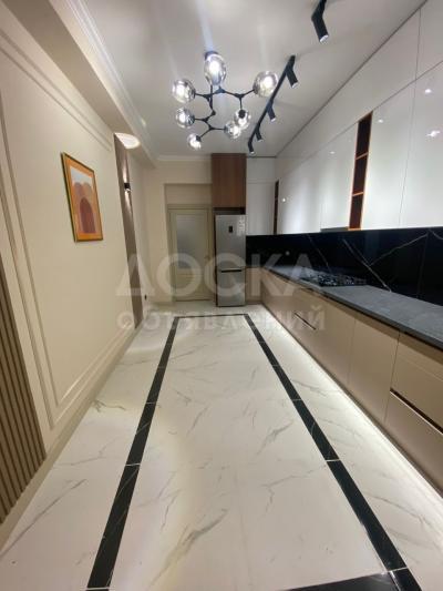 Продаю 5-комнатную квартиру, 280кв. м., этаж - 7/8, Филармония .