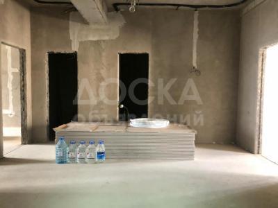 Продаю 3-комнатную квартиру, 130кв. м., этаж - 7/10, 10 МКР .