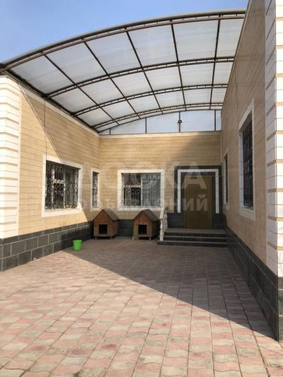 Продаю дом 6-ком. 145кв. м., этаж-1, 7-сот., стена кирпич, р-он Турецкого Лицея (Дордой).