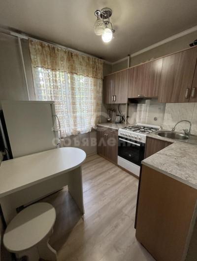 Продаю 1-комнатную квартиру, 32кв. м., этаж - 2/4, 3 мкр.