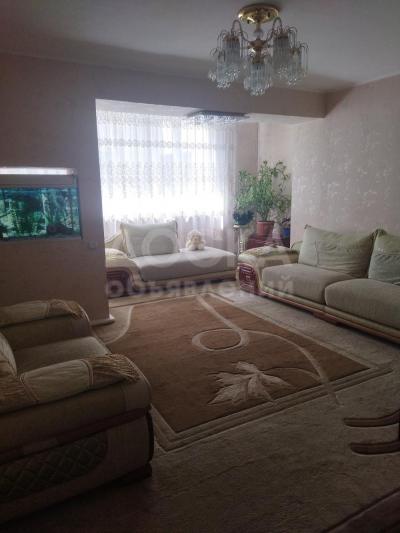 Продаю 3-комнатную квартиру, 46+11лождия кв. м., этаж - 2/3, 2мкрн... Жилдома.