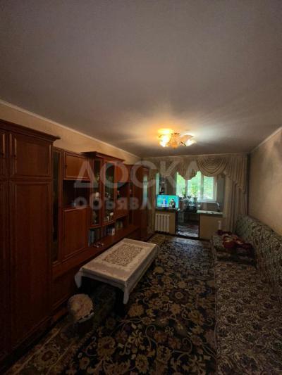 Продаю 2-комнатную квартиру, 44кв. м., этаж - 1/4, 5 мкр.