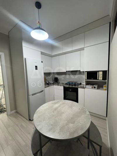 Продаю 3-комнатную квартиру, 70кв. м., этаж - 9/10, Азия Молл .