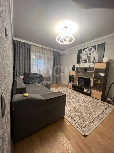 Продаю 1-комнатную квартиру, 36кв. м., этаж - 8/9, 8 мкр.