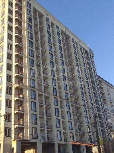 Продаю 2-комнатную квартиру, 66кв. м., этаж - 13/16, жумабека 239.