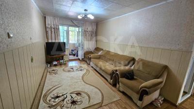 Продаю 3-комнатную квартиру, 64кв. м., этаж - 1/4, 8мкр./по Советской.