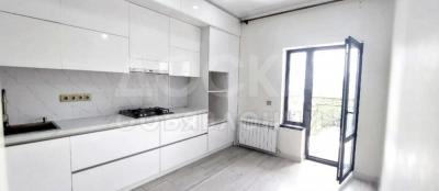 Продаю 1-комнатную квартиру, 52кв. м., этаж - 4/9, Филармония .