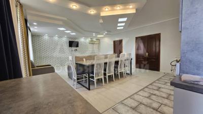 Продаю 3-комнатную квартиру, 94кв. м., этаж - 5/5, Филармония .