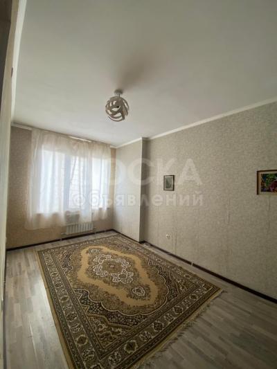 Продаю 1-комнатную квартиру, 30кв. м., этаж - 8/8, ЖК Ала-Тоо.