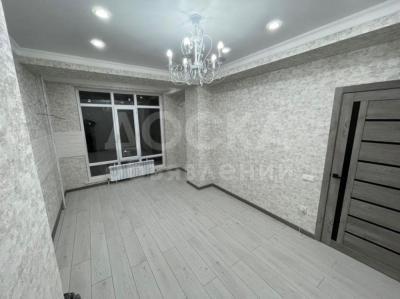 Продаю 1-комнатную квартиру, 43кв. м., этаж - 5/10, Салиева Токмакская.