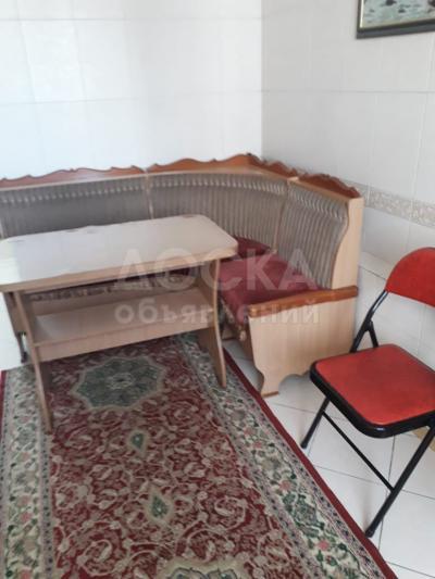 Продаю 3-комнатную квартиру, 58кв. м., этаж - 2/4,  5 - микрорайон.