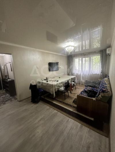 Продаю 3-комнатную квартиру, 58кв. м., этаж - 2/5, 1000 мелочей.