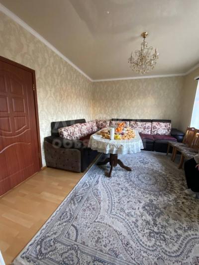 Продаю дом 3-ком. 70кв. м., этаж-1, 3.5-сот., стена кирпич, АЗИЯ МОЛЛ.