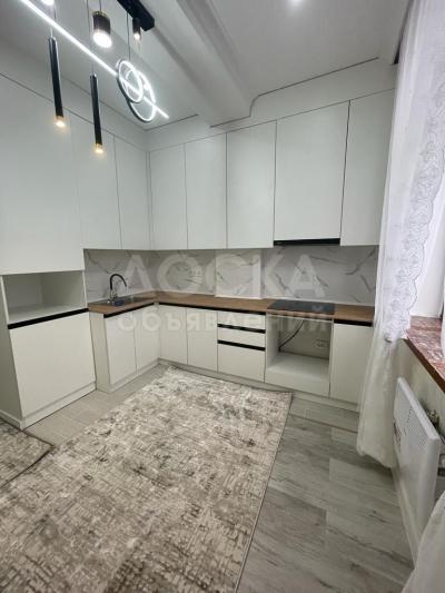 Продаю 1-комнатную квартиру, 48кв. м., этаж - 9/12, Кок Жар .