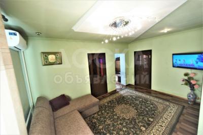 Продаю дом 5-ком. 90кв. м., этаж-1, 13-сот., стена кирпич, ж/м "Колмо".