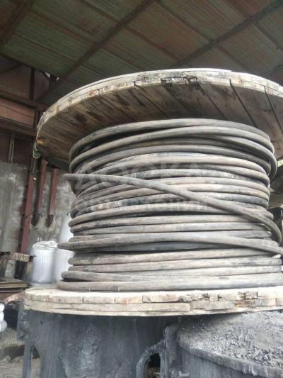 Продаём 750 метров алюминиевого кабеля.