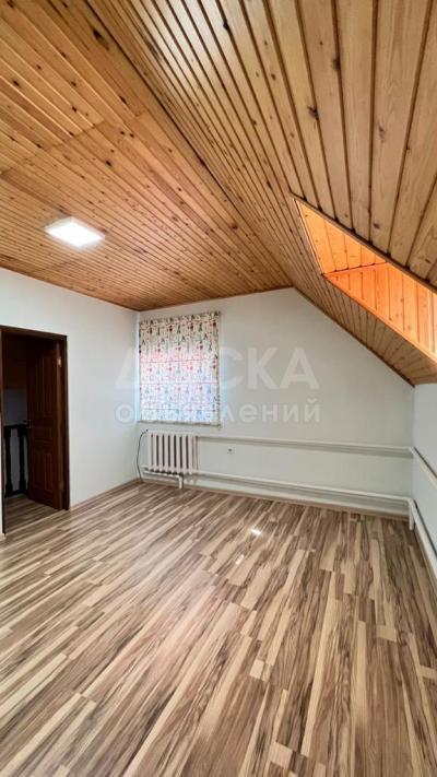 Продаю дачу 5-ком. 130кв. м., этаж-2, 4.5-сот., стена кирпич, Кок Жар .