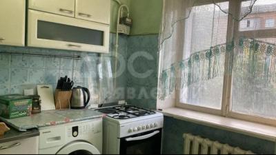 Продаю 1-комнатную квартиру, 33кв. м., этаж - 2/5, 5 мкр.