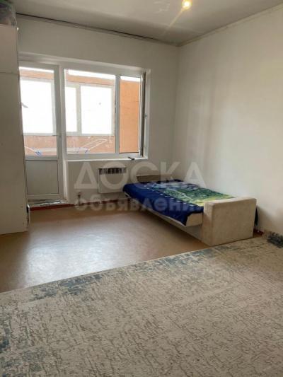 Продаю 1-комнатную квартиру, 40кв. м., этаж - 8/9, Кок Жар .