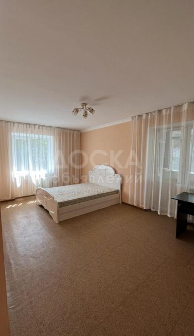 Продаю 1-комнатную квартиру, 33кв. м., этаж - 4/5, 8 мкр.