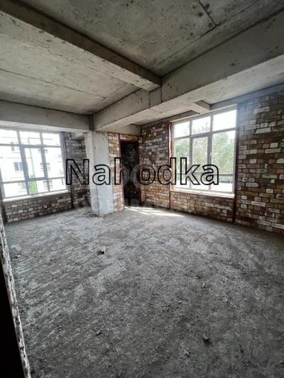 Продаю 5-комнатную квартиру, 160кв. м., этаж - 4/10, Аламедин-1 (Городок Энергетиков).