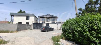 Продаю дом 5-ком. 200кв. м., этаж-2, 4-сот., стена кирпич, Ж/м Кок-Жар.