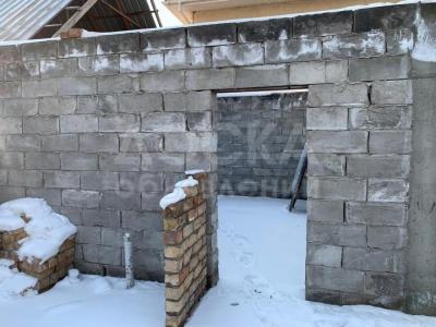 Продаю дом 5-ком. 150кв. м., этаж-1, 5-сот., стена пеноблок, ж/м Ак-Орго.