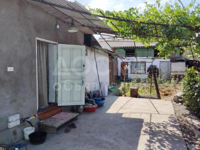 Продаю полдома 3-ком. 50кв. м., этаж-1, 2-сот., стена другое, Ферганский переулок.