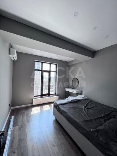 Продаю 2-комнатную квартиру, 52.7кв. м., этаж - 7/12, Асанбай.