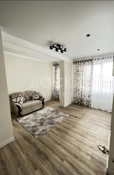 Продаю 1-комнатную квартиру, 46кв. м., этаж - 2/12, Кара-Жыгач.