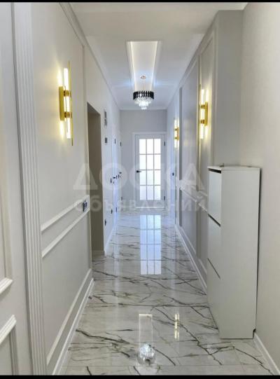 Продаю 3-комнатную квартиру, 84кв. м., этаж - 4/12, 12-мкр.