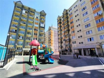 Продаю 1-комнатную квартиру, 53кв. м., этаж - 1/9, Кок-Жар.