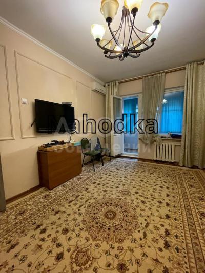 Продаю 3-комнатную квартиру, 62кв. м., этаж - 4/5, Аламедин-1.