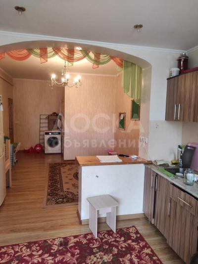 Продаю 3-комнатную квартиру, 75кв. м., этаж - 1/5, Чолпон Ата 3 мкр. д 99.