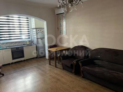 Продаю 1-комнатную квартиру, 45кв. м., этаж - 1/9, Улан-2.