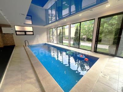 Продаю дом 6-ком. 463кв. м., этаж-2, 14-сот., стена кирпич, Чон-Арык.