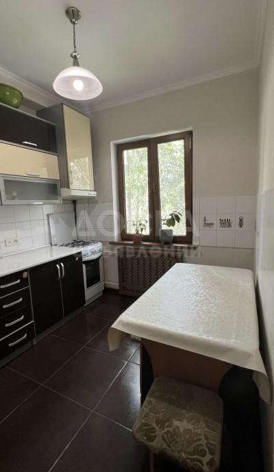 Продаю 4-комнатную квартиру, 98кв. м., этаж - 3/5, 5 мкр.