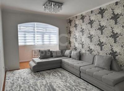 Продаю 1-комнатную квартиру, 45кв. м., этаж - 9/9, Восток-5 .